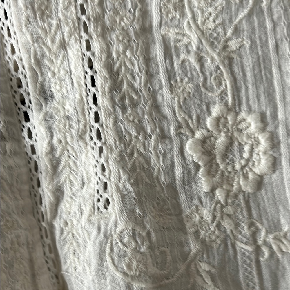 Abercrombie & Fitch Off White Embroidered Blouse - Picture 3 of 7